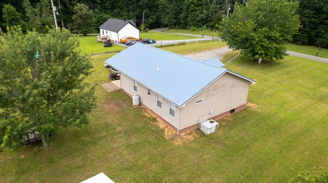 618 Lear Rd, Portland, TN 37148