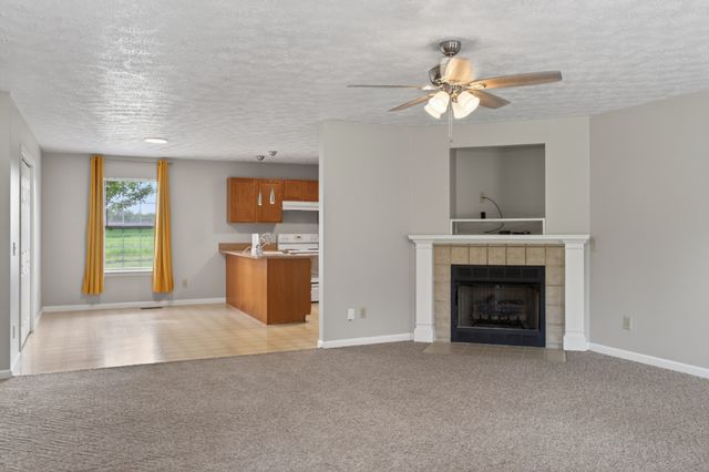 618 Lear Rd, Portland, TN 37148