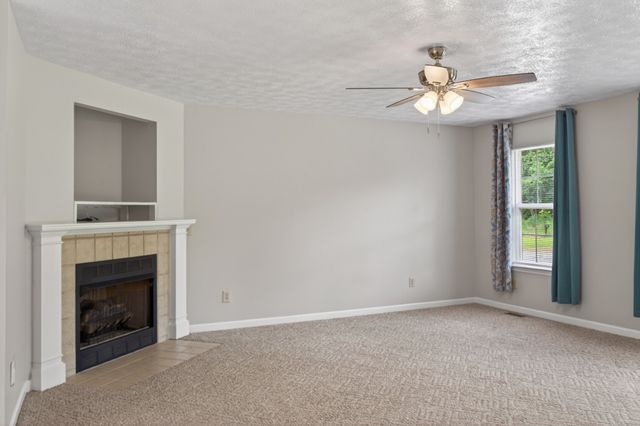 618 Lear Rd, Portland, TN 37148