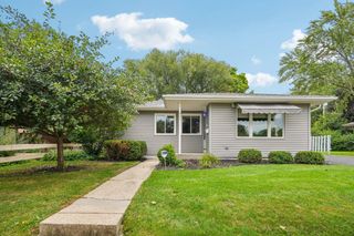 331 Jasper LANE, Waukesha, WI 53188