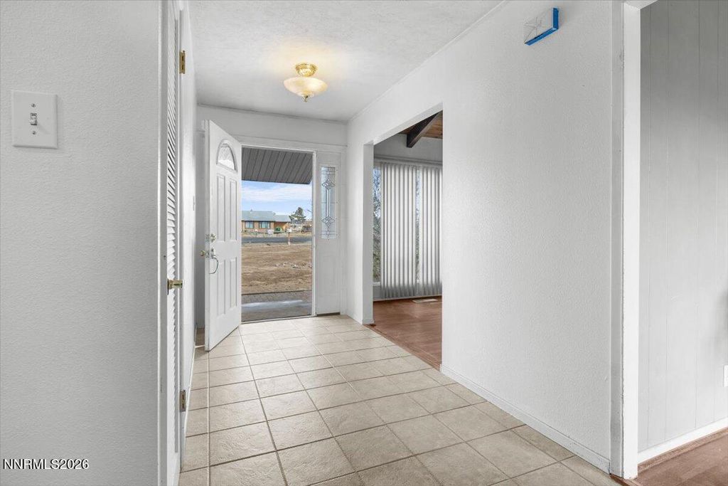 Image 3 of property listing at 10160 Manassas Drive, Reno, NV 89508