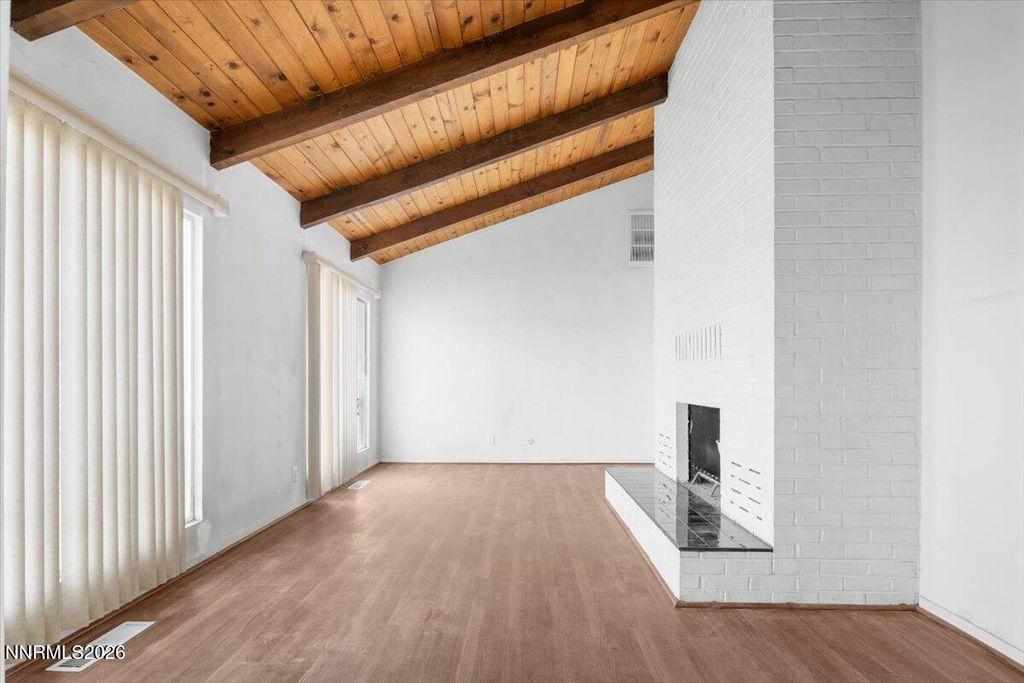 Image 4 of property listing at 10160 Manassas Drive, Reno, NV 89508