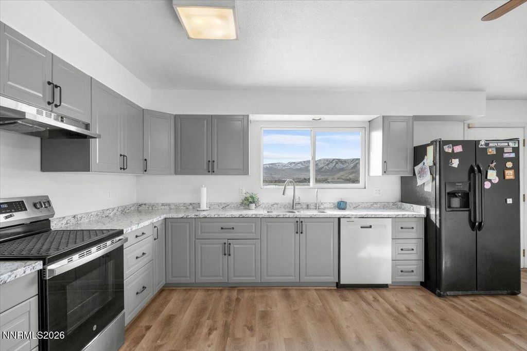 Image 9 of property listing at 10160 Manassas Drive, Reno, NV 89508