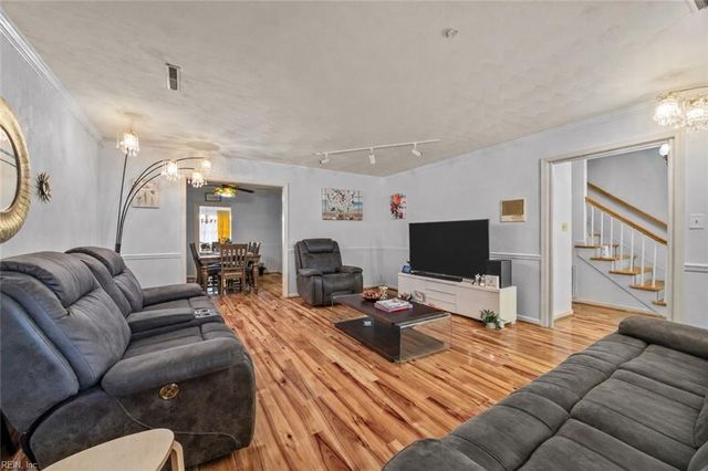 36 Whetstone DR, Hampton, VA 23666