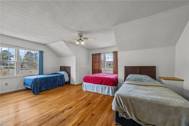 36 Whetstone DR, Hampton, VA 23666