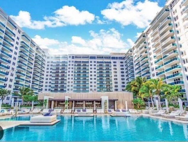 2301 Collins Avenue 833, Miami Beach, FL 33139