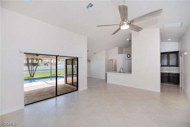 4607 SW 14th AVE, Cape Coral, FL 33914