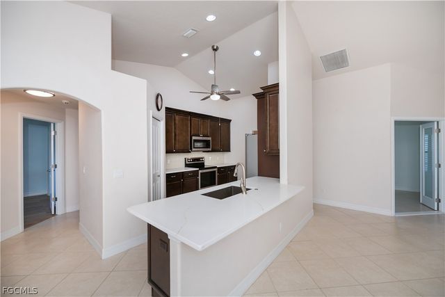 4607 SW 14th AVE, Cape Coral, FL 33914