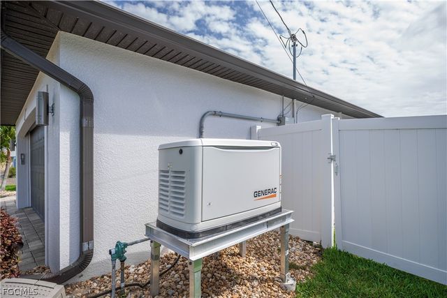 4607 SW 14th AVE, Cape Coral, FL 33914