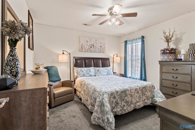 3011 Magnolia Leaf Circle, Owens Cross Roads, AL 35763