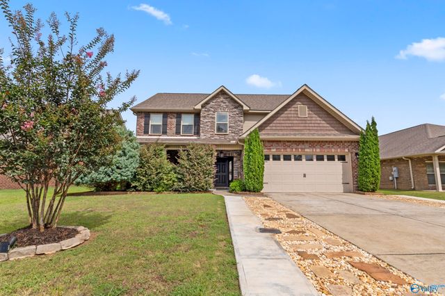 3011 Magnolia Leaf Circle, Owens Cross Roads, AL 35763