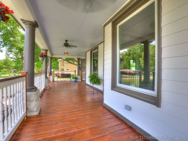 908 SE 3rd Street, Wagoner, OK 74477
