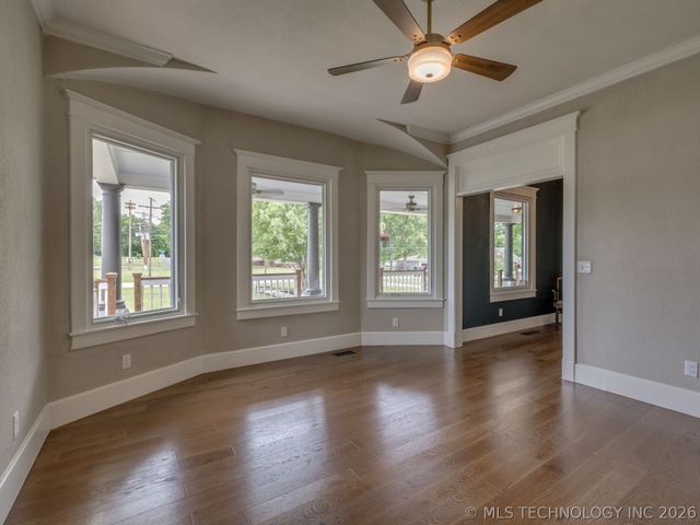 908 SE 3rd Street, Wagoner, OK 74477