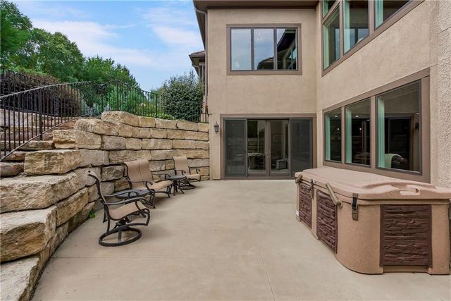 14713 Ash Street, Overland Park, KS 66224