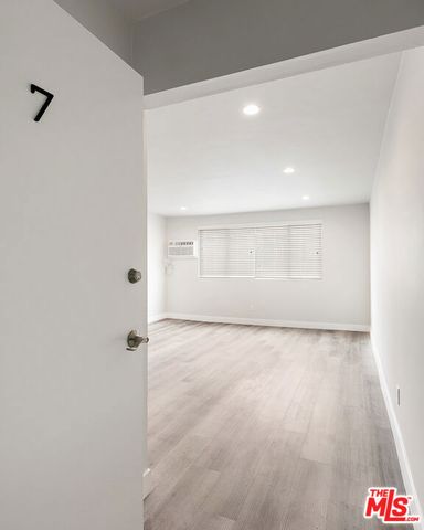 2401 S SYCAMORE Avenue 7, Los Angeles, CA 90016