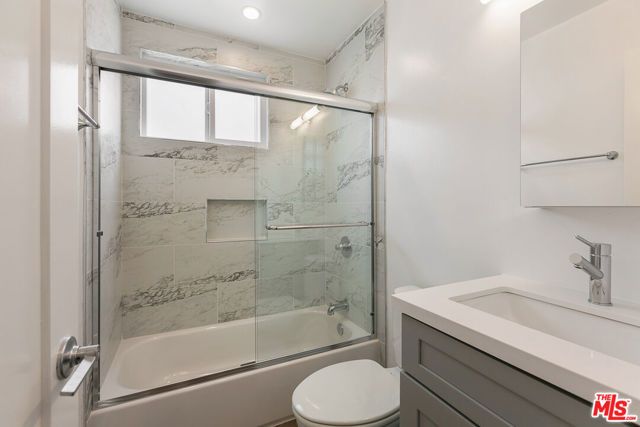 2401 S SYCAMORE Avenue 7, Los Angeles, CA 90016