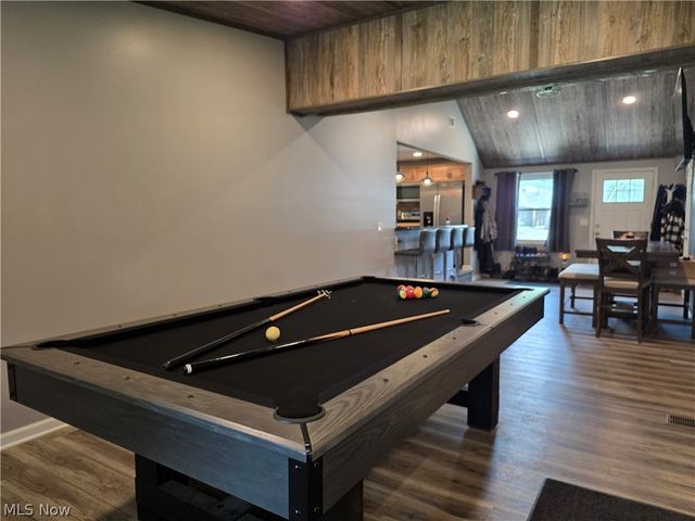 9856 Dupont Drive, Columbia Station, OH 44028