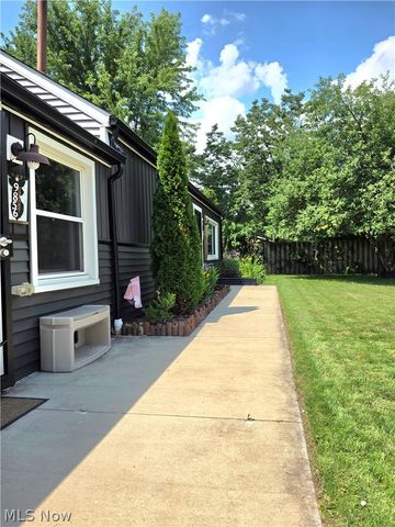9856 Dupont Drive, Columbia Station, OH 44028