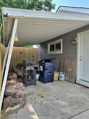 9856 Dupont Drive, Columbia Station, OH 44028