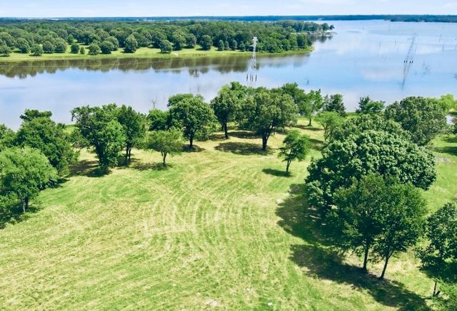 343 Private Road 7327, Emory, TX 75440