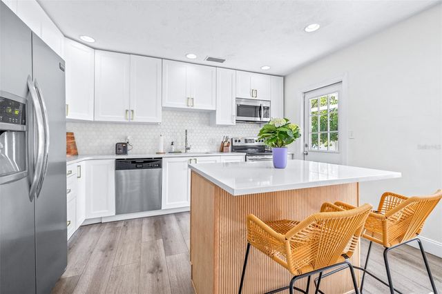 2991 38TH STREET N, St Petersburg, FL 33713