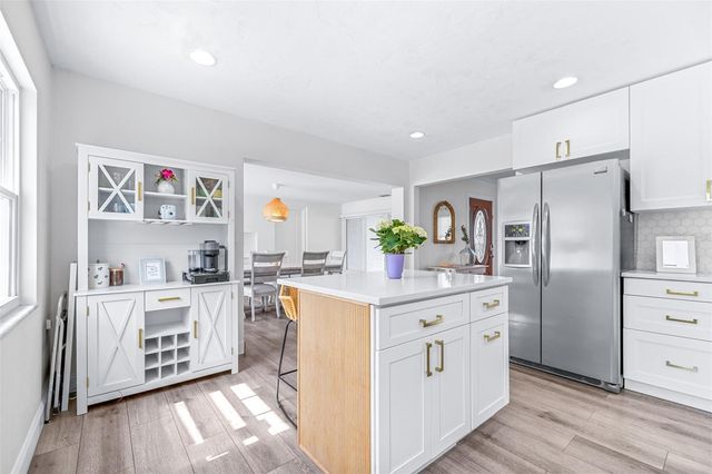 2991 38TH STREET N, St Petersburg, FL 33713