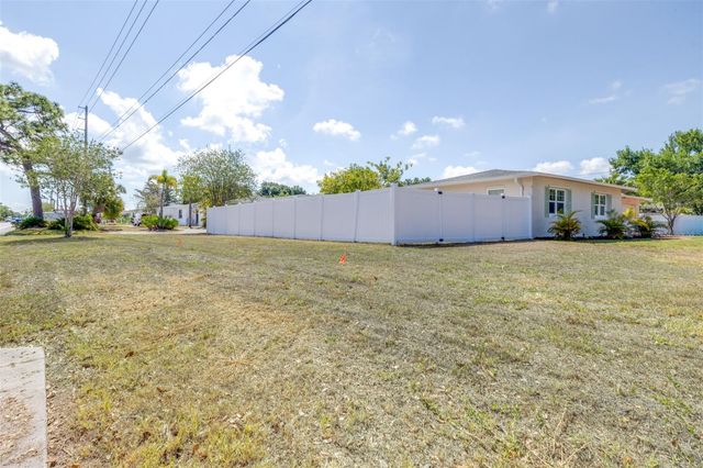 2991 38TH STREET N, St Petersburg, FL 33713