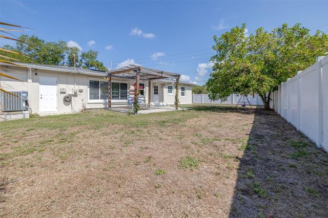 2991 38TH STREET N, St Petersburg, FL 33713