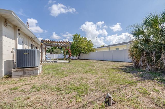 2991 38TH STREET N, St Petersburg, FL 33713