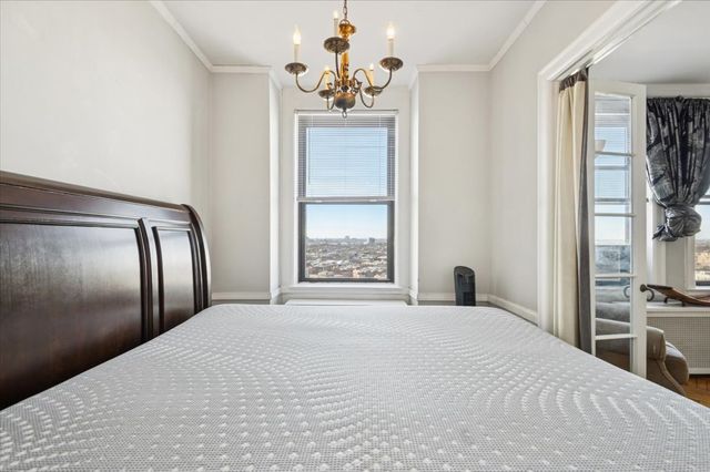 2000 N Lincoln Park West 1311, Chicago, IL 60614