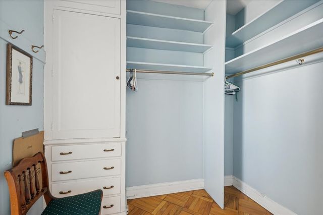 2000 N Lincoln Park West 1311, Chicago, IL 60614