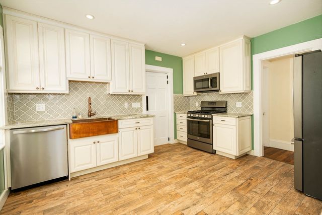 39 Dyer Ave 39, Milton, MA 02186