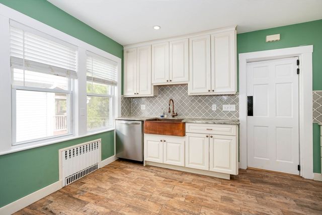 39 Dyer Ave 39, Milton, MA 02186