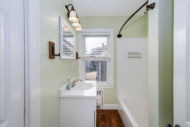 39 Dyer Ave 39, Milton, MA 02186