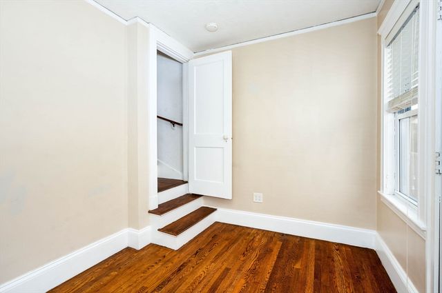 39 Dyer Ave 39, Milton, MA 02186