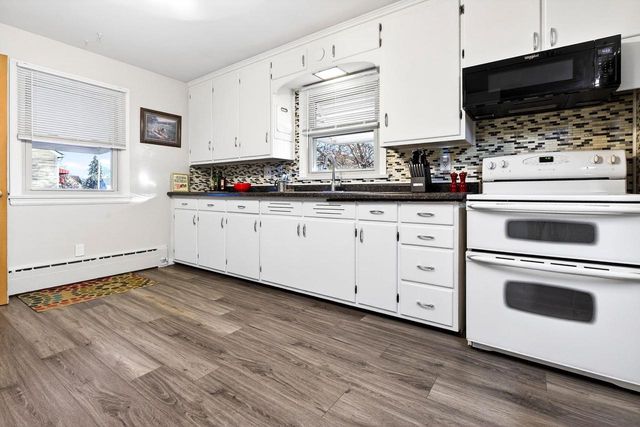 934 W 9TH AVENUE, Oshkosh, WI 54902