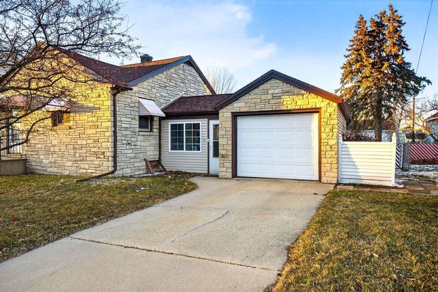 934 W 9TH AVENUE, Oshkosh, WI 54902