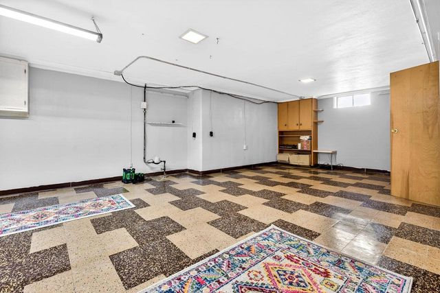 934 W 9TH AVENUE, Oshkosh, WI 54902