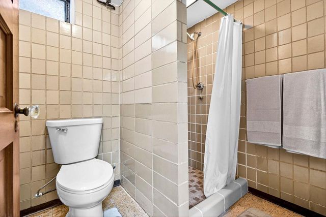 934 W 9TH AVENUE, Oshkosh, WI 54902