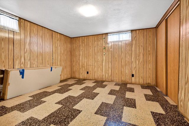 934 W 9TH AVENUE, Oshkosh, WI 54902