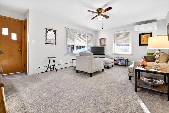 934 W 9TH AVENUE, Oshkosh, WI 54902