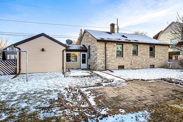 934 W 9TH AVENUE, Oshkosh, WI 54902