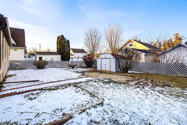 934 W 9TH AVENUE, Oshkosh, WI 54902