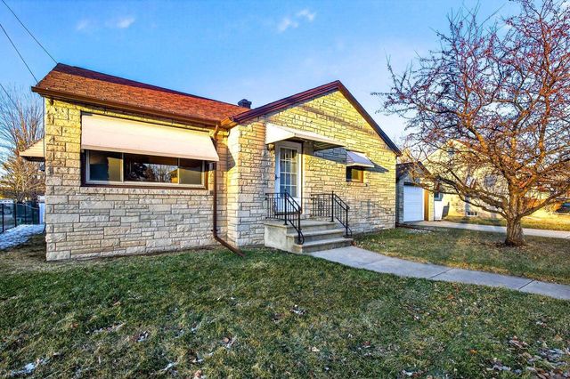 934 W 9TH AVENUE, Oshkosh, WI 54902