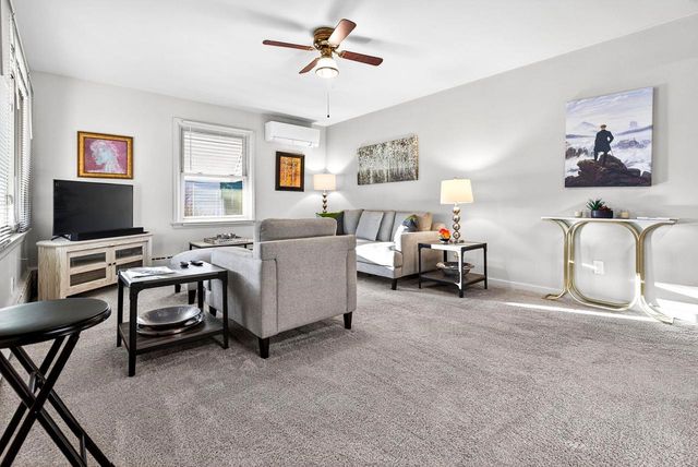 934 W 9TH AVENUE, Oshkosh, WI 54902