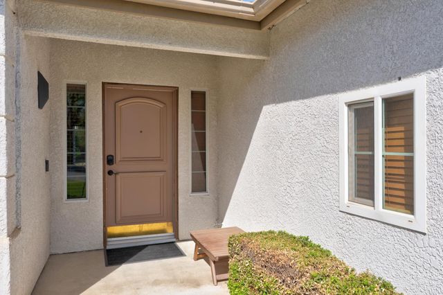 1564 E Waterford Ave, Fresno, CA 93720