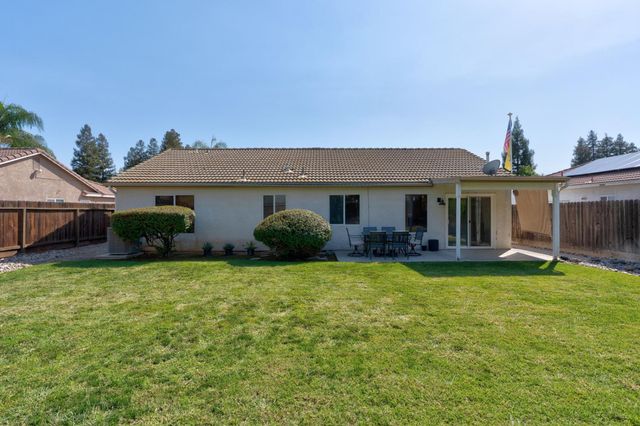 1564 E Waterford Ave, Fresno, CA 93720