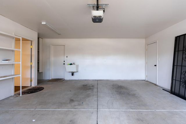 1564 E Waterford Ave, Fresno, CA 93720