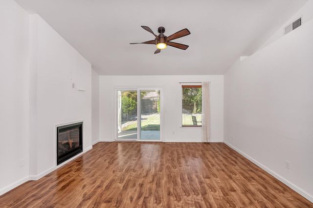 1564 E Waterford Ave, Fresno, CA 93720