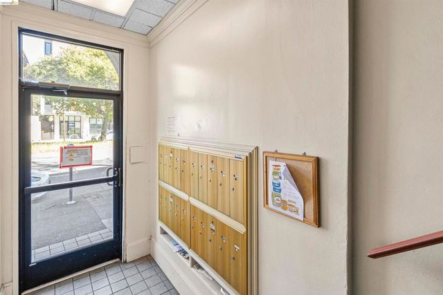 1732 University Ave, Berkeley, CA 94705